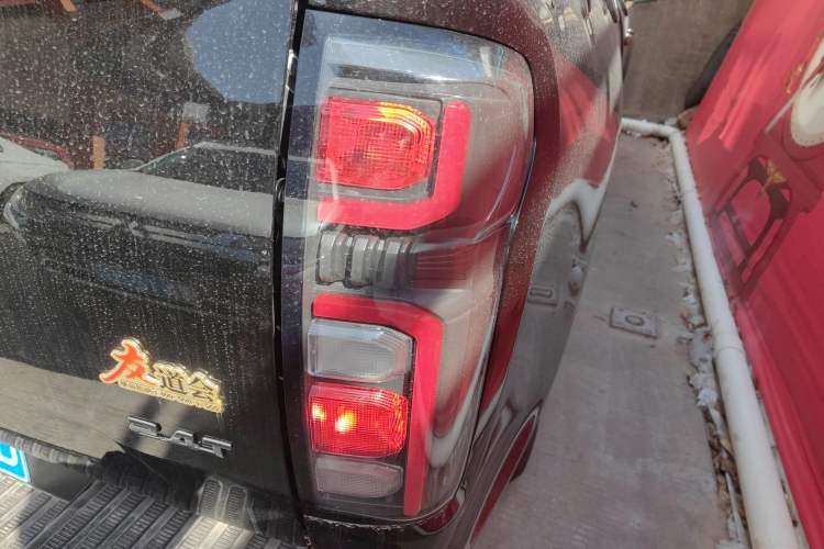 Used Great Wall Poer 2024 2.4T Commercial Version Automatic Diesel 4x4 Elite Edition Right Rear Taillight