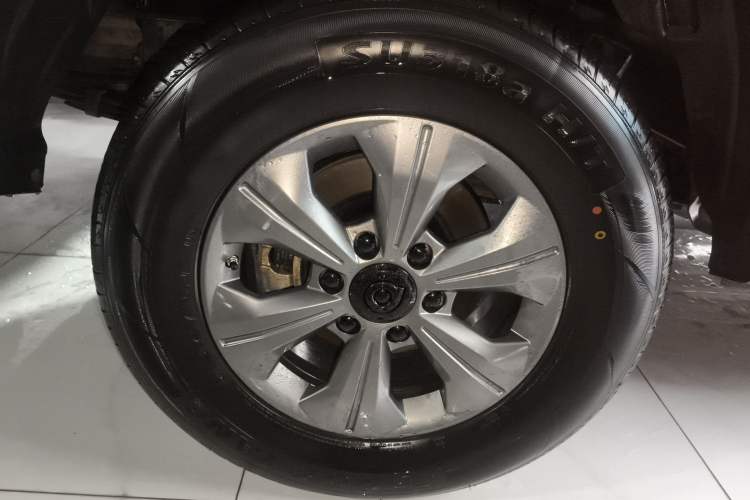 Used Great Wall Poer 2024 2.4T Commercial Version Automatic Diesel 4x4 Elite Edition Right Rear Wheel Hub
