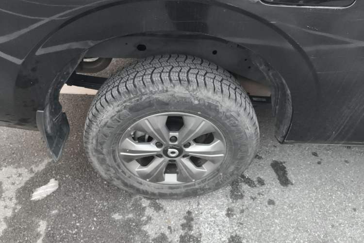 Used Great Wall Poer 2024 2.4T Commercial Version Automatic Diesel 4x4 Elite Edition Right Rear Wheel Hub