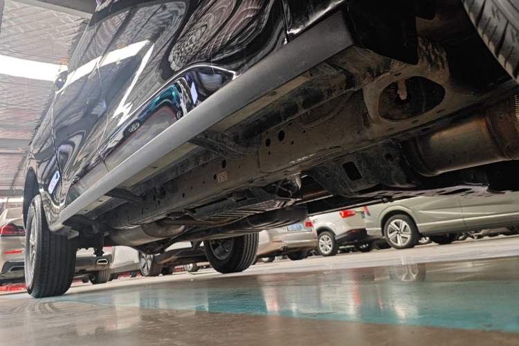 Used Great Wall Poer 2024 2.4T Commercial Version Automatic Diesel 4x4 Elite Edition Right Side Sill