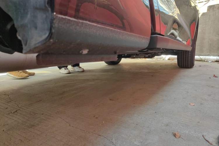 Used Great Wall Poer 2024 2.4T Commercial Version Automatic Diesel 4x4 Elite Edition Right Side Sill