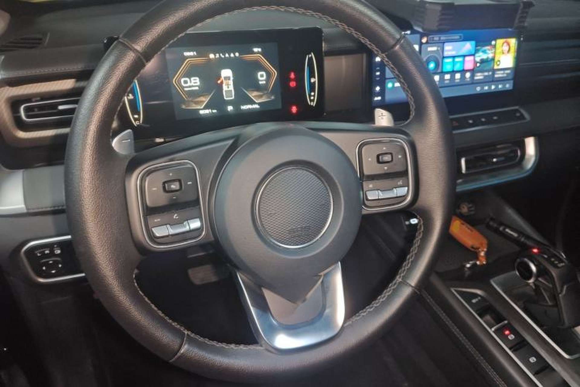 Used Great Wall Poer 2024 2.4T Passenger Version Automatic Diesel 4x4 Comfort Trim Steering Wheel