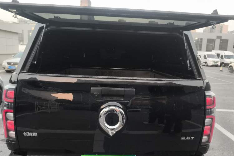 Used Great Wall Poer 2024 2.4T Commercial Version Automatic Diesel 4x4 Elite Edition Trunk