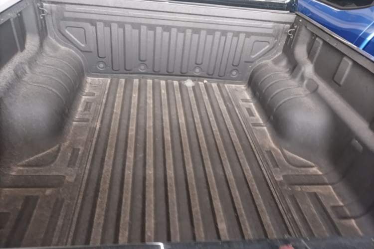 Used Great Wall Poer 2024 2.4T Passenger Version Automatic Diesel Two-Wheel Drive Comfort Edition Trunk