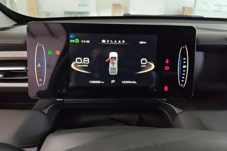Used Great Wall Poer 2024 2.4T Passenger Version Automatic Diesel 4x4 Comfort Trim Instrument Cluster
