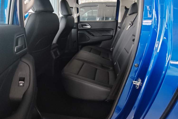 Used Great Wall Poer 2024 2.4T Commercial Version Automatic Diesel 4x4 Elite Edition Interior 1