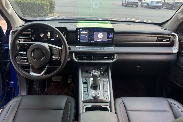 Used Great Wall Poer 2024 2.4T Passenger Version Automatic Diesel 4x4 Comfort Trim Interior 4