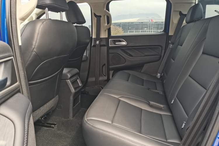Used Great Wall Poer 2024 2.4T Commercial Version Automatic Diesel Two-Wheel Drive Elite Edition Interior 5
