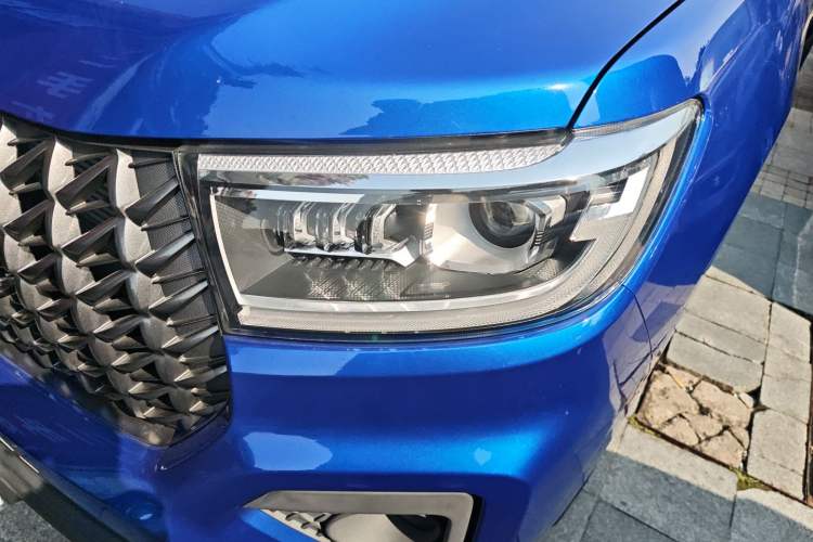 Used Great Wall Poer 2024 2.4T Commercial Version Automatic Diesel Two-Wheel Drive Elite Edition Left Front Headlight