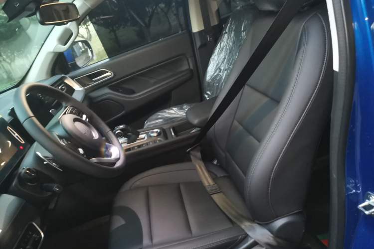 Used Great Wall Poer 2024 2.4T Passenger Version Automatic Diesel Two-Wheel Drive Comfort Edition Left Front Seat