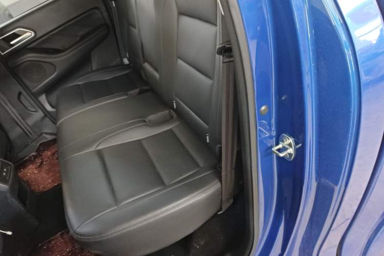 Used Great Wall Poer 2024 2.4T Passenger Version Automatic Diesel 4x4 Comfort Trim Left Rear Seat