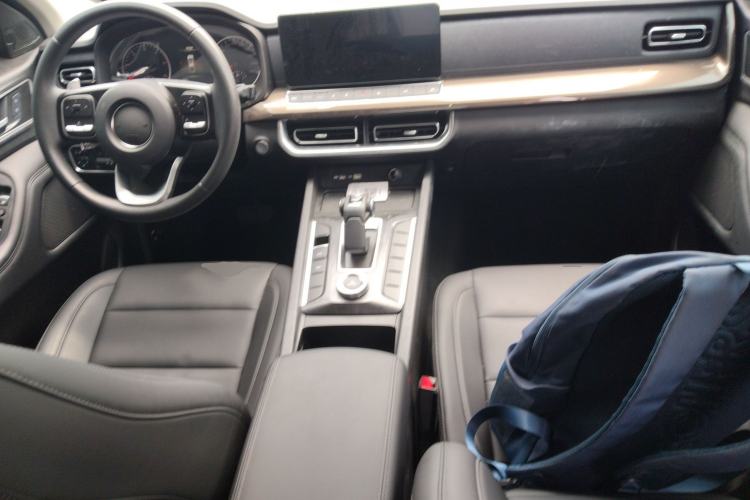 Used Great Wall Poer 2024 2.4T Commercial Version Automatic Diesel Two-Wheel Drive Elite Edition Center Console