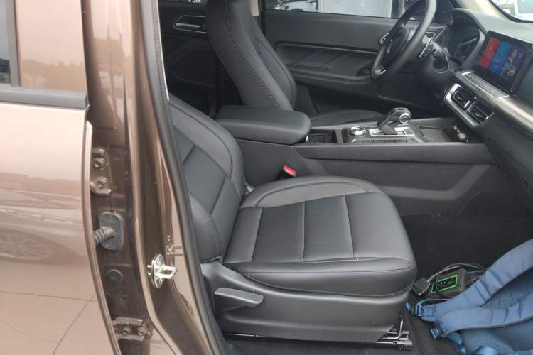 Used Great Wall Poer 2024 2.4T Commercial Version Automatic Diesel Two-Wheel Drive Elite Edition Right Front Seat