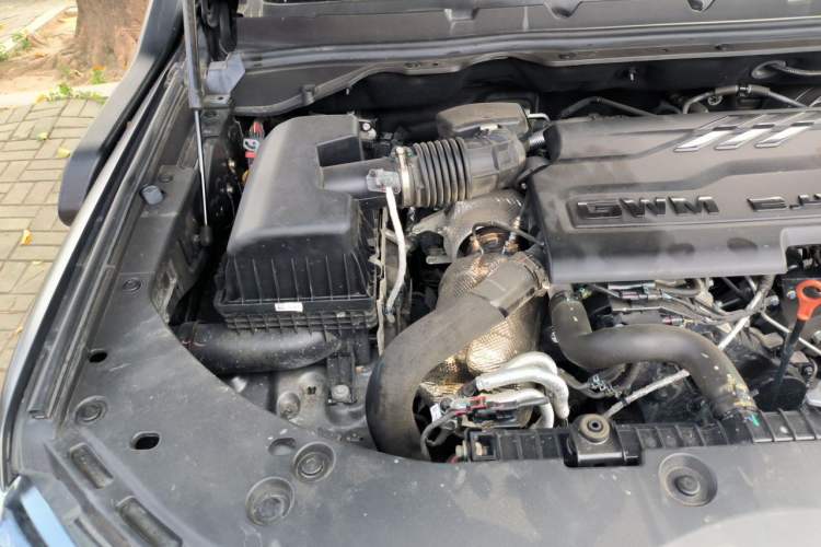 Used Great Wall Poer 2024 2.4T Off-Road Edition Automatic Diesel 4x4 Advanced Version Engine Bay Right