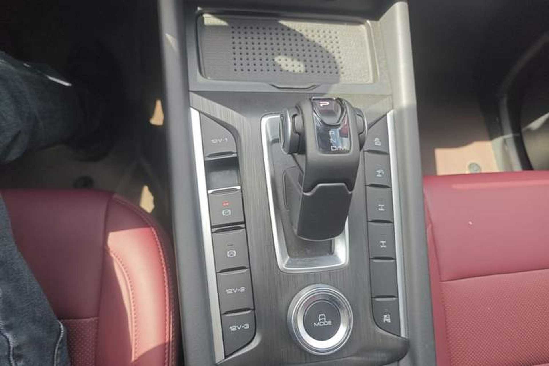 Used Great Wall Poer 2024 2.4T Off-Road Edition Automatic Diesel 4x4 Advanced Version Gear Lever