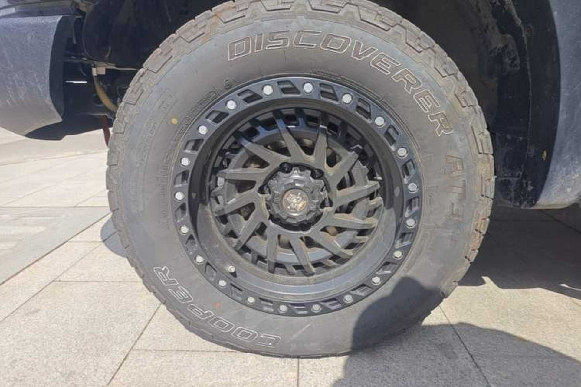 Used Great Wall Poer 2024 2.4T Off-Road Edition Automatic Diesel 4x4 Advanced Version Left Front Wheel Hub