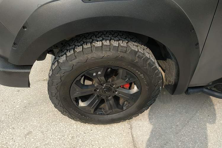 Used Great Wall Poer 2024 2.4T Off-Road Edition Automatic Diesel 4x4 Advanced Version Left Front Wheel Hub