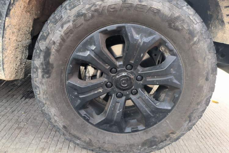 Used Great Wall Poer 2024 2.4T Off-Road Edition Automatic Diesel 4x4 Advanced Version Right Front Wheel Hub