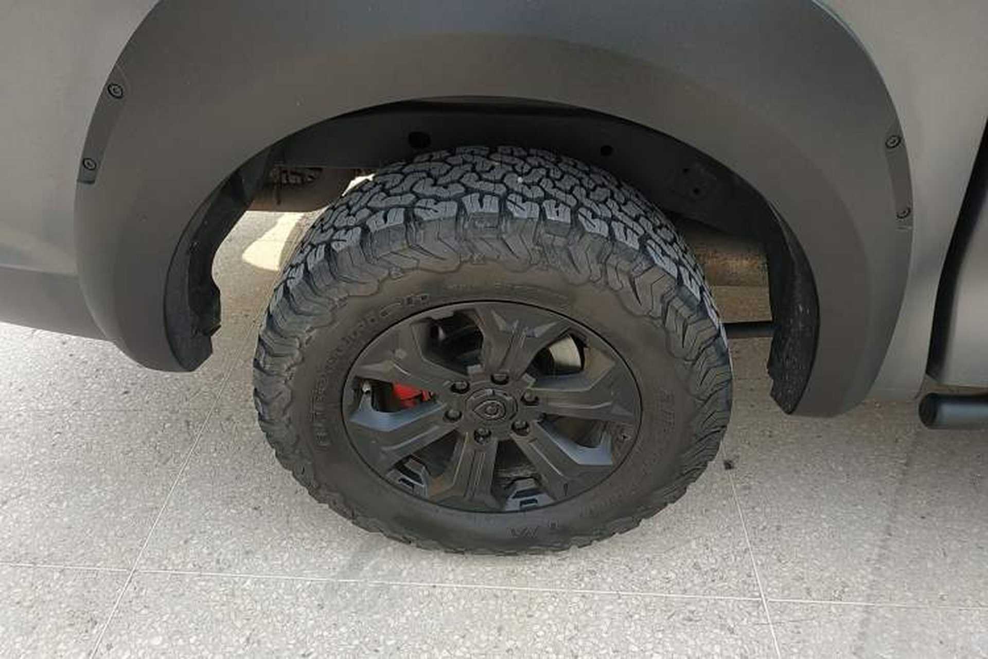 Used Great Wall Poer 2024 2.4T Off-Road Edition Automatic Diesel 4x4 Advanced Version Right Rear Wheel Hub