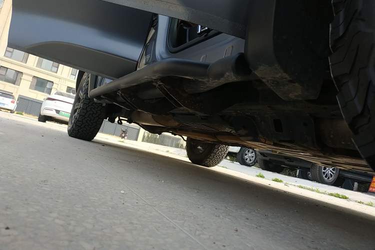 Used Great Wall Poer 2024 2.4T Off-Road Edition Automatic Diesel 4x4 Advanced Version Right Side Sill