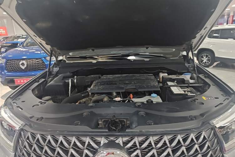 Used Great Wall Poer 2024 2.4T Commercial Version Automatic Diesel Two-Wheel Drive Elite Edition Engine Bay
