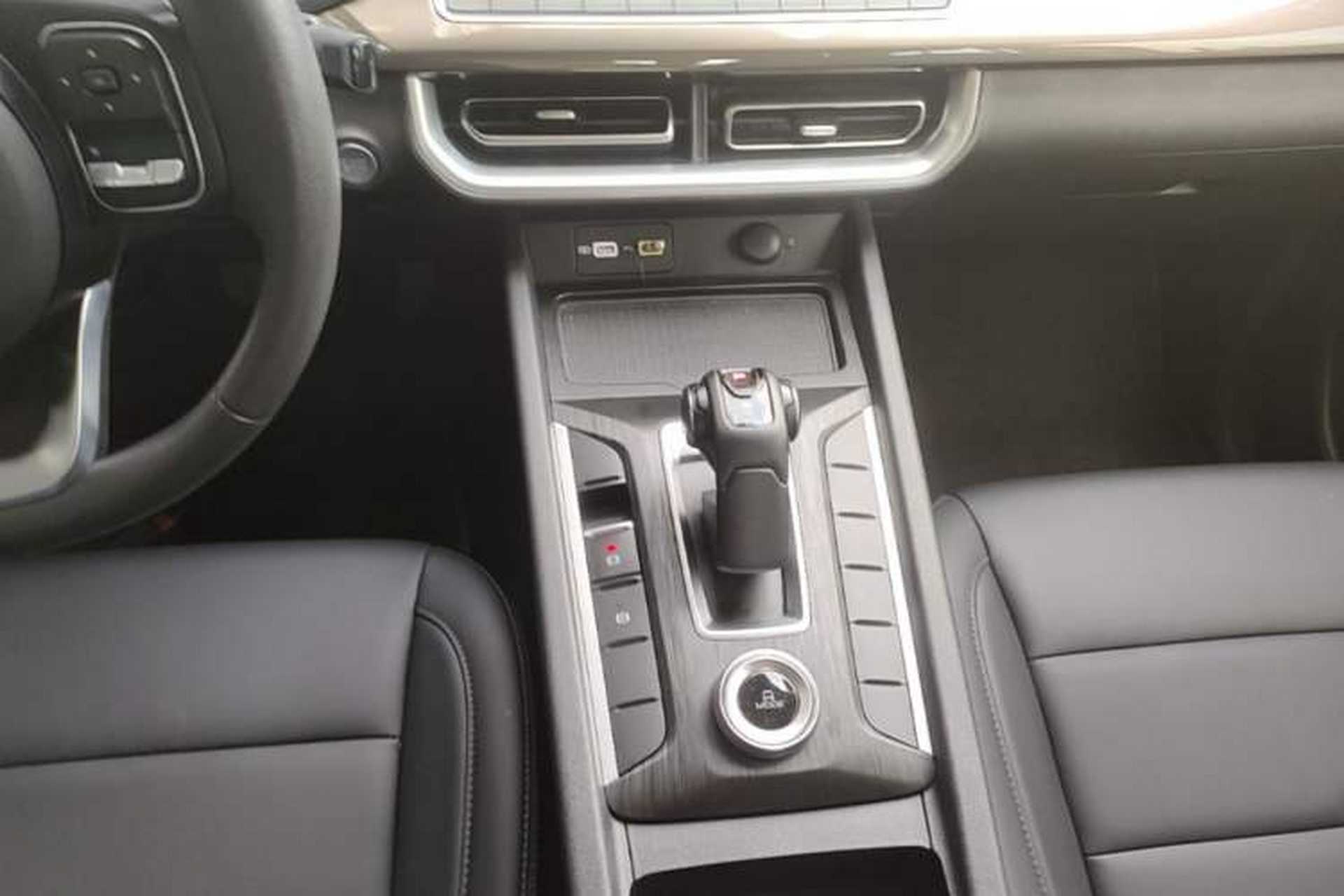 Used Great Wall Poer 2024 2.4T Commercial Version Automatic Diesel Two-Wheel Drive Elite Edition Gear Lever