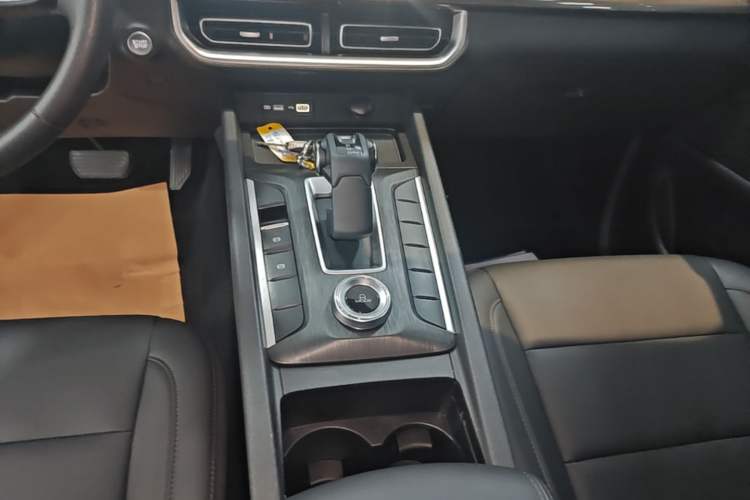 Used Great Wall Poer 2024 2.4T Commercial Version Automatic Diesel Two-Wheel Drive Elite Edition Gear Lever