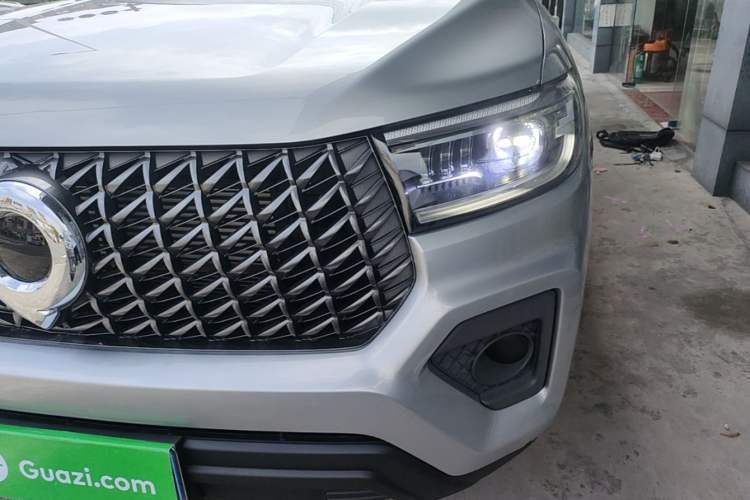 Used Great Wall Poer 2024 2.4T Commercial Version Automatic Diesel Two-Wheel Drive Elite Edition Left Front Headlight