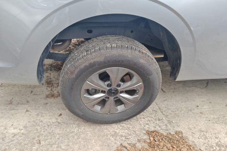 Used Great Wall Poer 2024 2.4T Commercial Version Automatic Diesel 4x4 Elite Edition Right Rear Wheel Hub