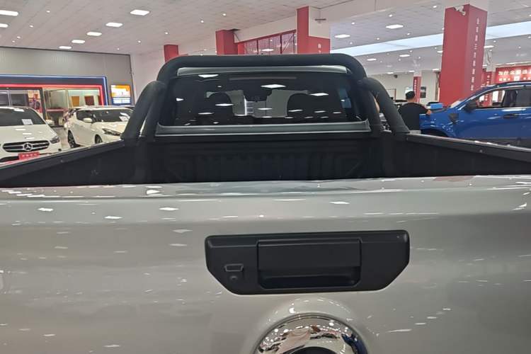 Used Great Wall Poer 2024 2.4T Commercial Version Automatic Diesel Two-Wheel Drive Elite Edition Trunk