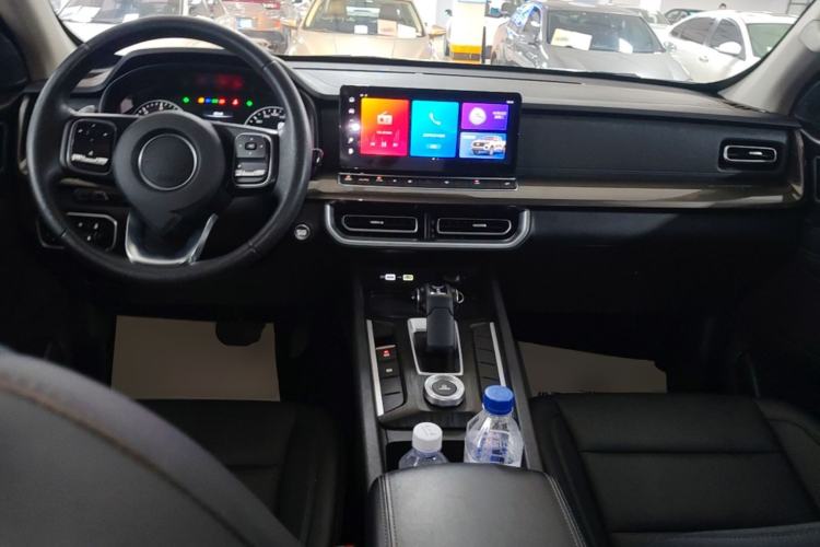 Used Great Wall Poer 2024 2.4T Commercial Version Automatic Diesel 4x4 Elite Edition Center Console