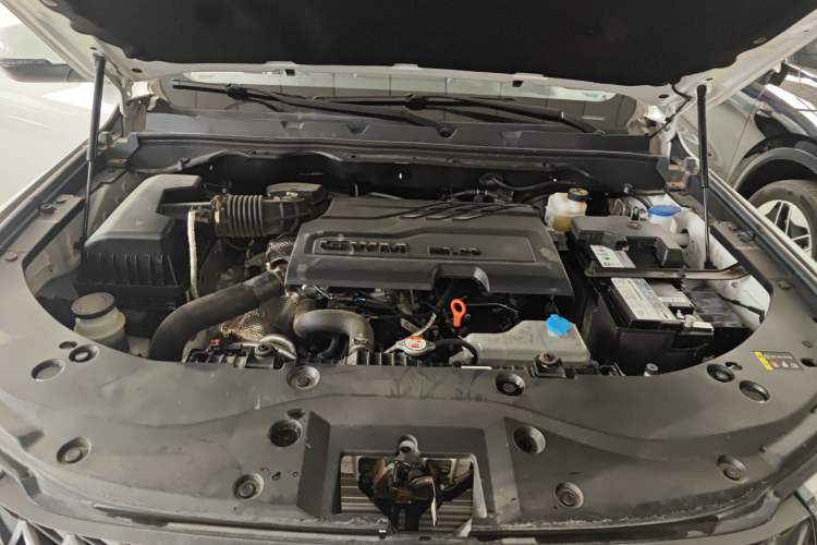 Used Great Wall Poer 2024 2.4T Commercial Version Automatic Diesel Two-Wheel Drive Elite Edition Engine Bay