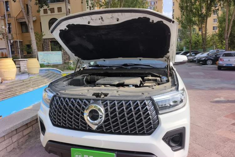 Used Great Wall Poer 2024 2.4T Commercial Version Automatic Diesel 4x4 Elite Edition Engine Bay