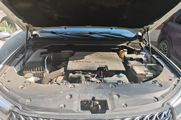 Used Great Wall Poer 2024 2.4T Commercial Version Automatic Diesel 4x4 Elite Edition Engine Bay