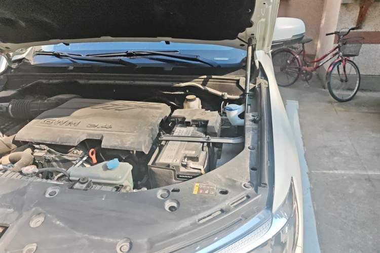 Used Great Wall Poer 2024 2.4T Commercial Version Automatic Diesel 4x4 Elite Edition Engine Bay Left
