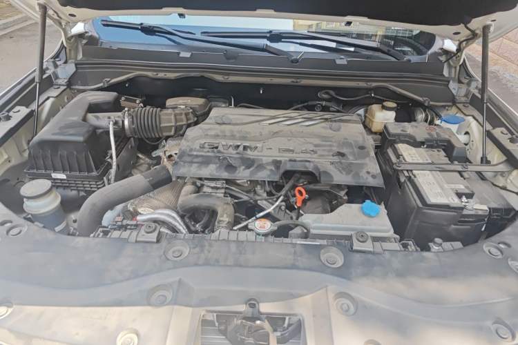 Used Great Wall Poer 2024 2.4T Commercial Version Automatic Diesel 4x4 Elite Edition Engine Bay