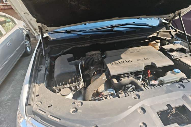 Used Great Wall Poer 2024 2.4T Commercial Version Automatic Diesel 4x4 Elite Edition Engine Bay Right