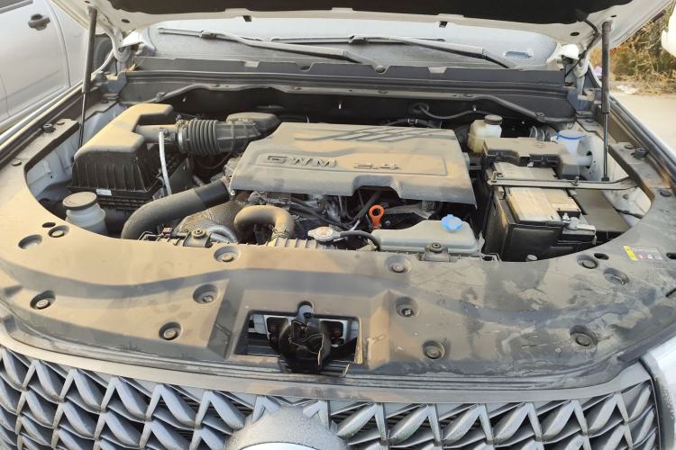 Used Great Wall Poer 2024 2.4T Commercial Version Automatic Diesel Two-Wheel Drive Elite Edition Engine Bay
