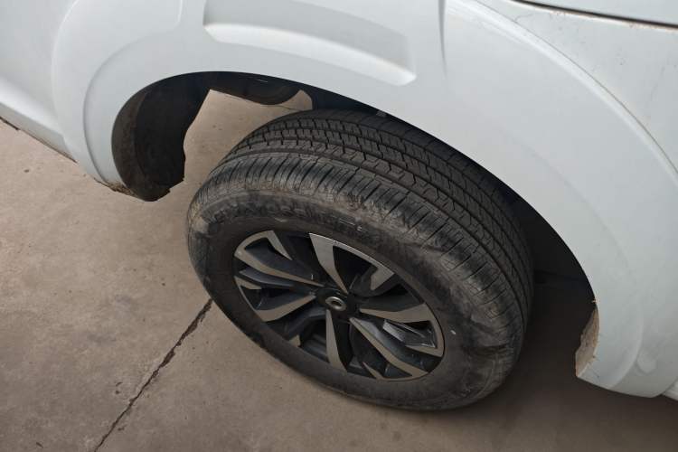 Used Great Wall Poer 2024 2.4T Passenger Version Automatic Diesel 4x4 Comfort Trim Exterior 5