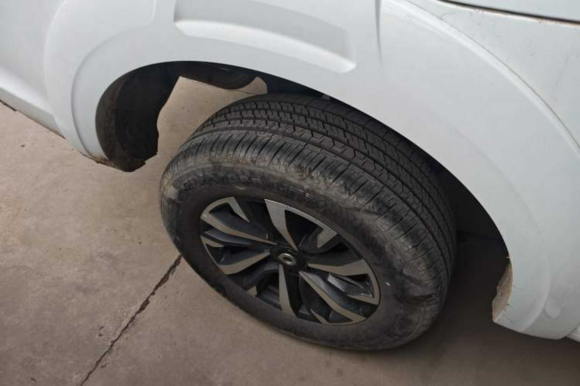 Used Great Wall Poer 2024 2.4T Passenger Version Automatic Diesel 4x4 Comfort Trim Exterior 5