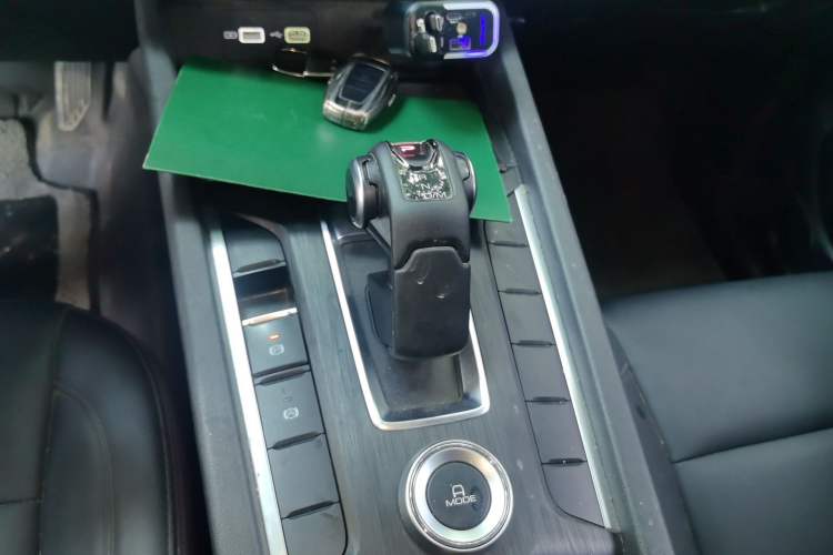 Used Great Wall Poer 2024 2.4T Commercial Version Automatic Diesel Two-Wheel Drive Elite Edition Gear Lever