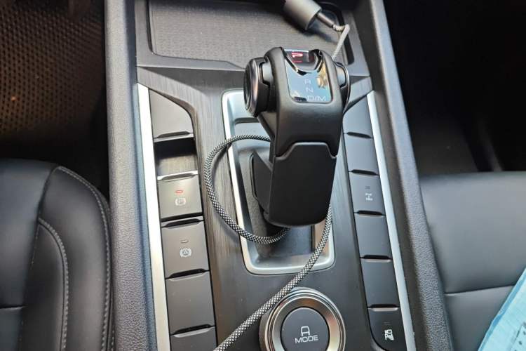 Used Great Wall Poer 2024 2.4T Commercial Version Automatic Diesel 4x4 Elite Edition Gear Lever