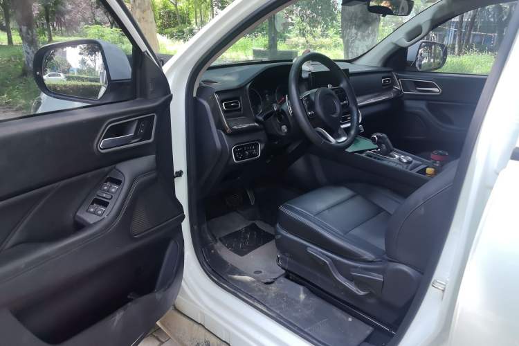 Used Great Wall Poer 2024 2.4T Commercial Version Automatic Diesel Two-Wheel Drive Elite Edition Interior 3