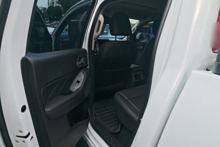 Used Great Wall Poer 2024 2.4T Commercial Version Automatic Diesel 4x4 Elite Edition Interior 8