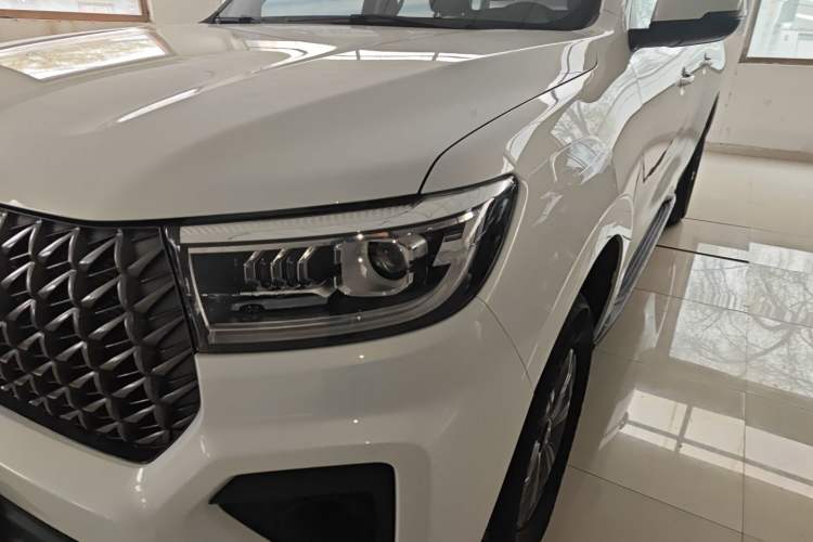 Used Great Wall Poer 2024 2.4T Commercial Version Automatic Diesel Two-Wheel Drive Elite Edition Left Front Headlight