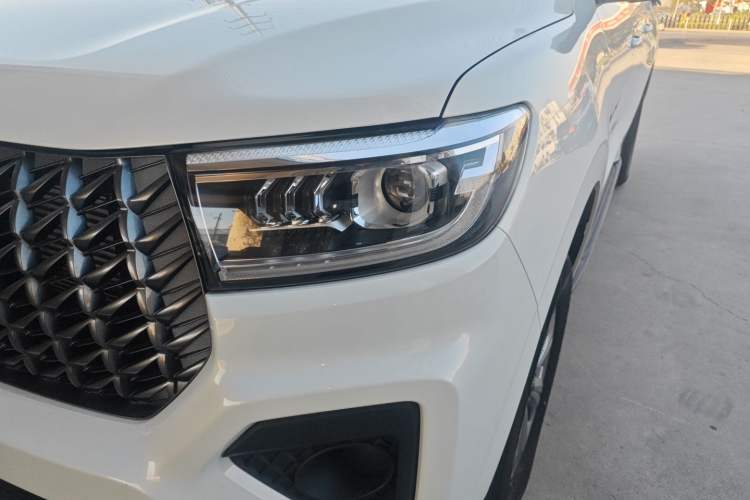 Used Great Wall Poer 2024 2.4T Commercial Version Automatic Diesel Two-Wheel Drive Elite Edition Left Front Headlight