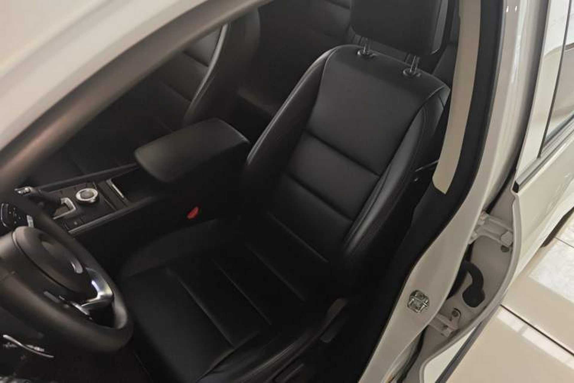 Used Great Wall Poer 2024 2.4T Commercial Version Automatic Diesel Two-Wheel Drive Elite Edition Left Front Seat