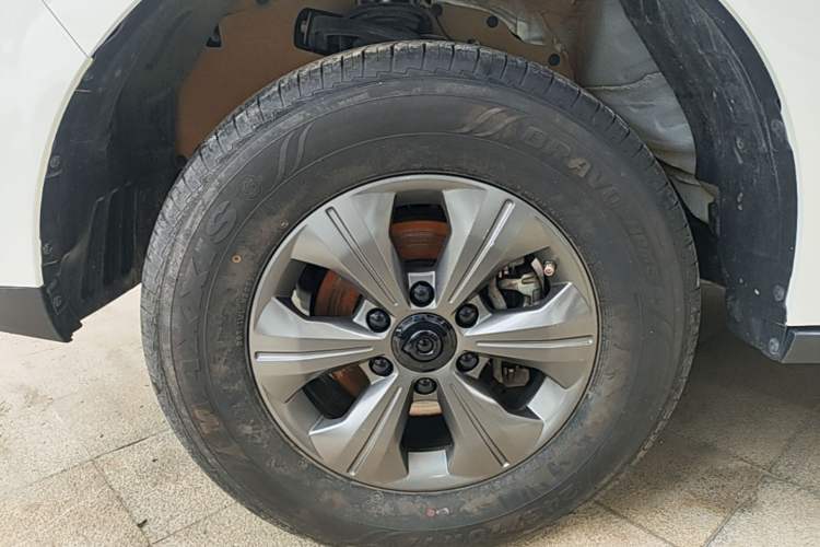 Used Great Wall Poer 2024 2.4T Commercial Version Automatic Diesel 4x4 Elite Edition Left Front Wheel Hub