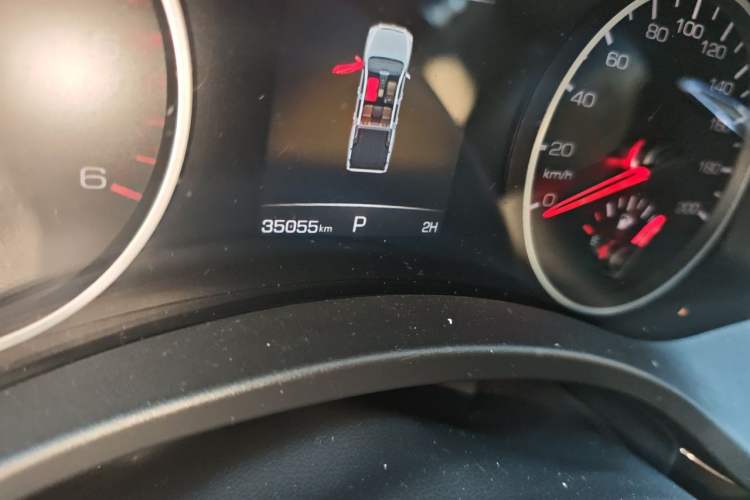 Used Great Wall Poer 2024 2.4T Commercial Version Automatic Diesel 4x4 Elite Edition Odometer Close Up