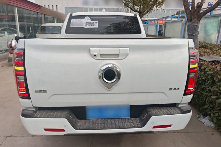 Used Great Wall Poer 2024 2.4T Passenger Version Automatic Diesel 4x4 Comfort Trim Rear
